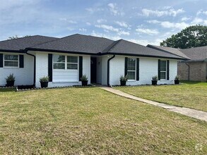 Building Photo - 7205 Ridgeview Dr