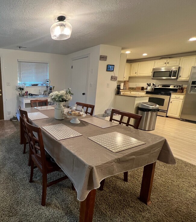 Dining Area - 1632 S Sunset Dr