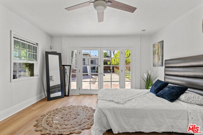 Foto del edificio - 4814 Lemona Ave