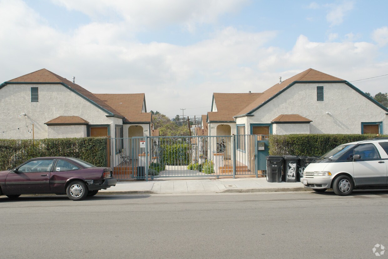 Building Photo - 1249-1253 Hyperion Ave