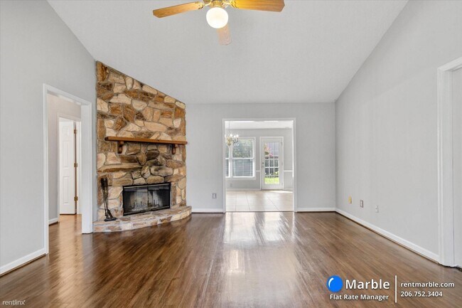 Building Photo - 3 br, 2 bath House - 101 Marie Cir