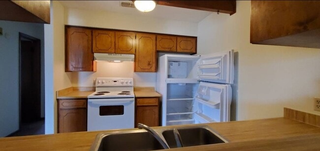 Foto del edificio - 5112 Shadylane Dr