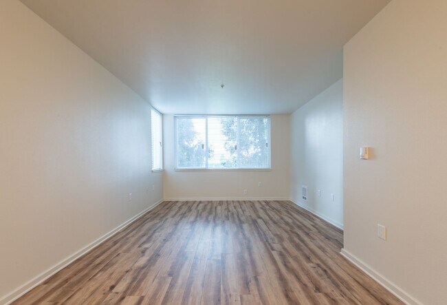 Interior Photo - Buckman Terrace