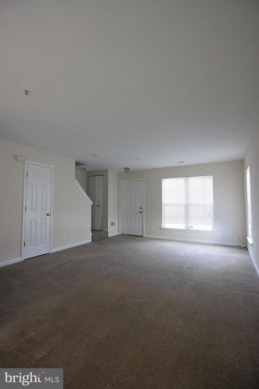 Building Photo - 622 Sprite Way