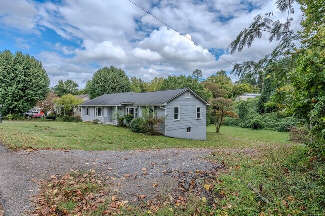 Photo - 500 E Ford Valley Rd Apartment