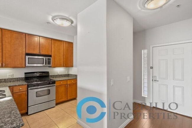 Foto del edificio - 2330 1st Ave