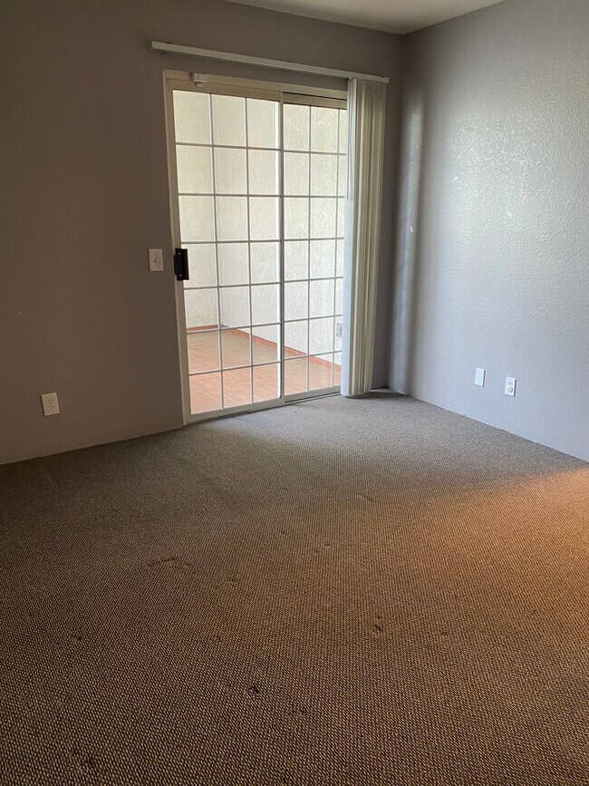 Master Bedroom - 2798 N Junipero Ave