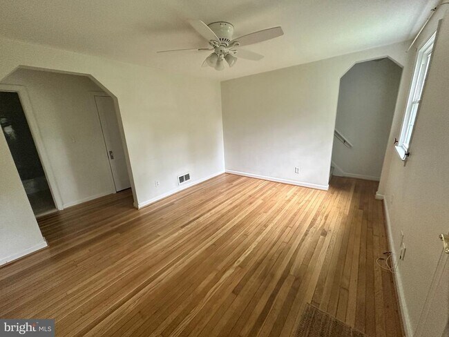 Foto del edificio - 10202 Grant Ave