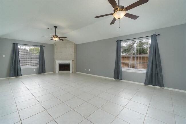 Foto del edificio - 4426 Spoonbill Dr