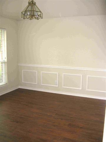 Foto del edificio - 1530 Summerfield Dr