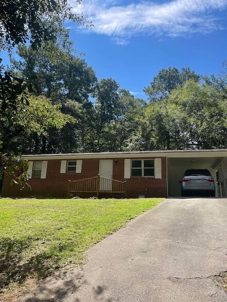 Foto del edificio - 44 Armstead Dr