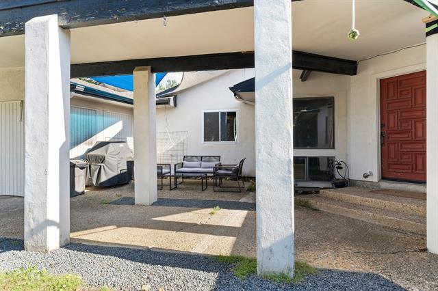 Building Photo - 16831 Thomas Chapel Dr