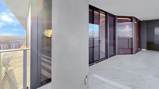 Photo - 700 NE 24th St Apartment