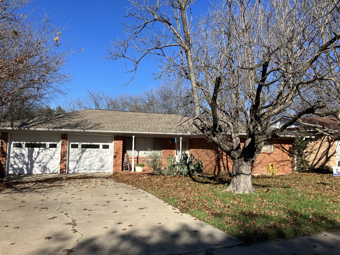 1712 Crescent St, Denton, TX 76201 - House Rental in Denton, TX ...