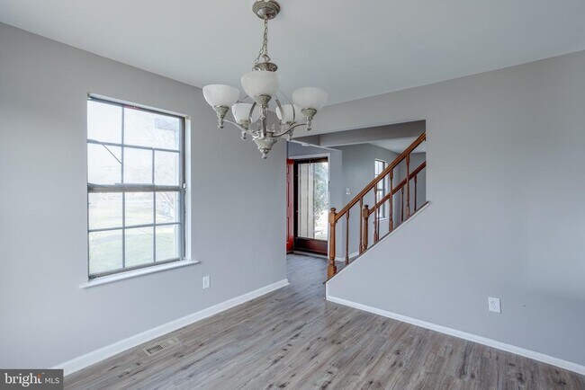 Foto del edificio - 101 Bayberry Ct