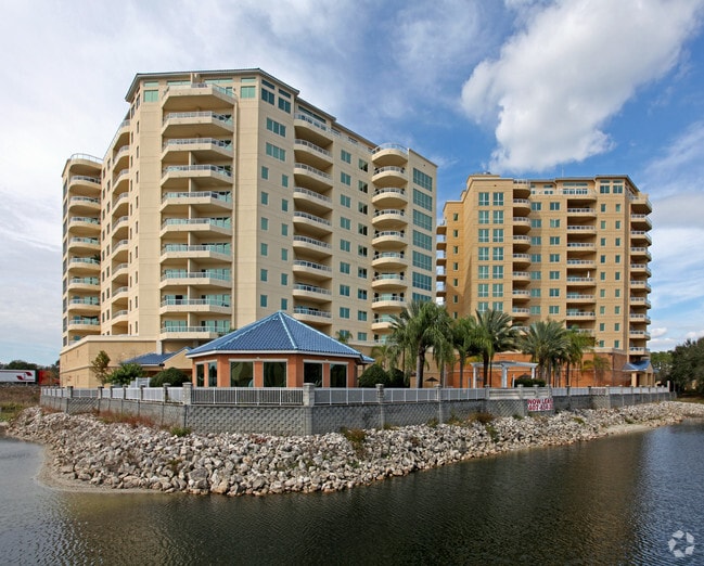 Emerson Plaza Apartments Altamonte Springs, FL