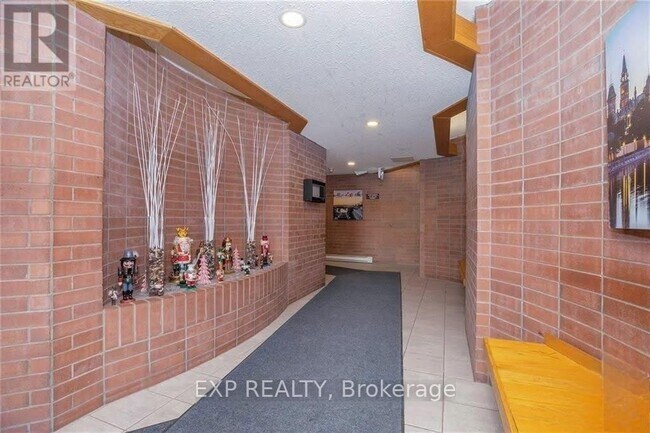 Building Photo - 1180 Ohio St