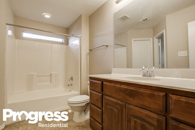 Foto del edificio - 2109 Ingrid Ln