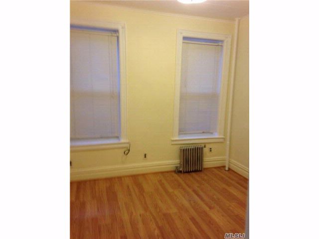 Foto del edificio - 2262 42nd St