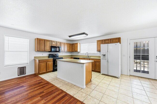 Building Photo - 2899 W White Canyon Rd