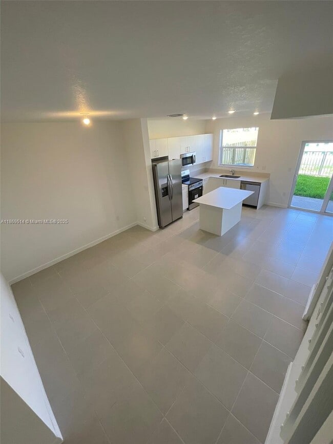 Foto del edificio - 2760 SE 26th Ave