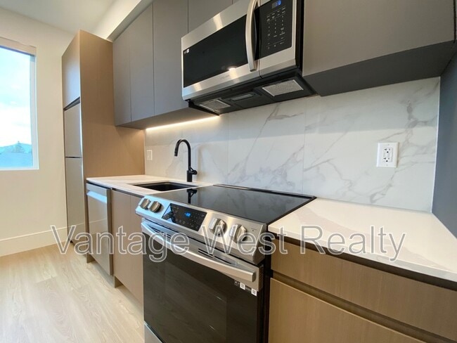 Building Photo - 720-720 K. L. O. Rd