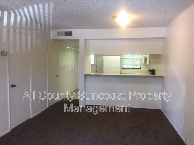 Foto del edificio - 12141 117th St N