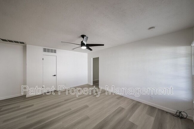 Foto del edificio - 2945 N 19th Ave