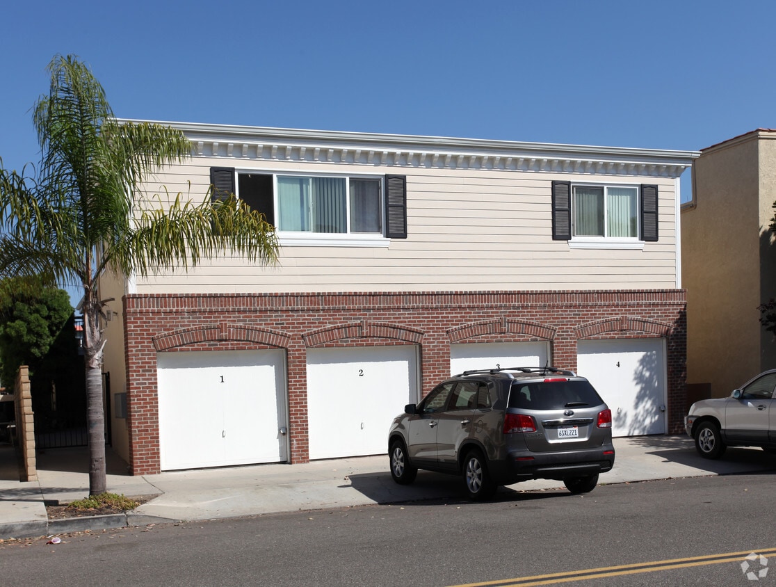 Building Photo - 315 15th St