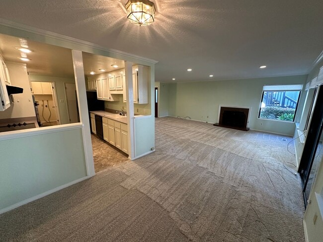 Building Photo - 2 Bed 2 Bath Condo In Danville