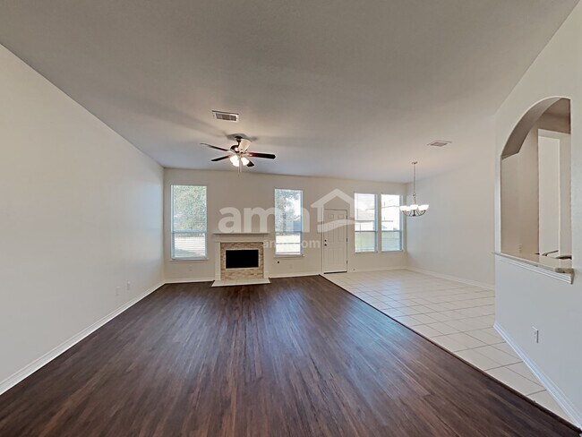 Foto del edificio - 2204 Perkins Crossing Dr