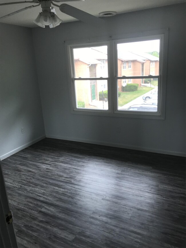 Building Photo - 360 Mayfield Ave