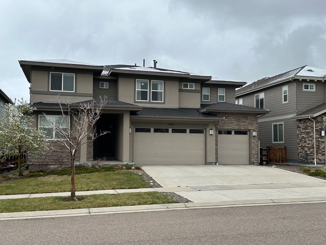Primary Photo - Introducing a luxurious and expansive 4-be...