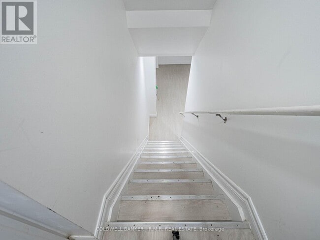 Building Photo - 15 George Holley St