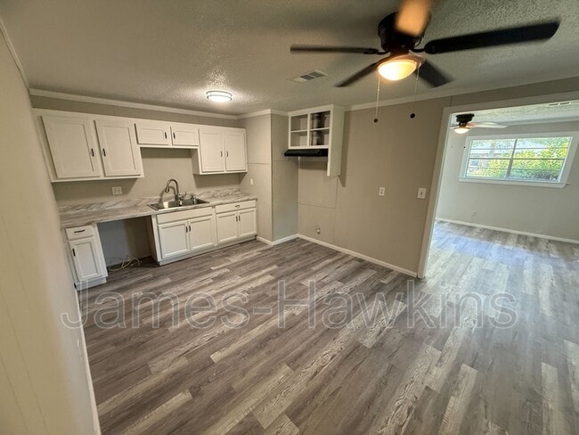 Foto del edificio - 2281 Wildwood Dr