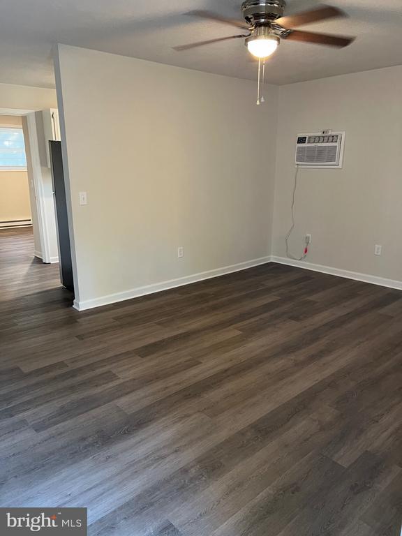 Foto del edificio - 132 Briarwood Cir