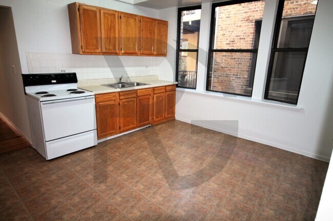 Building Photo - 2319 N Kedzie Blvd