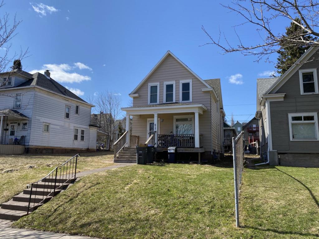 Primary Photo - 617 E 8th St