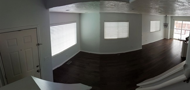 Foto del edificio - 426 E 250 N
