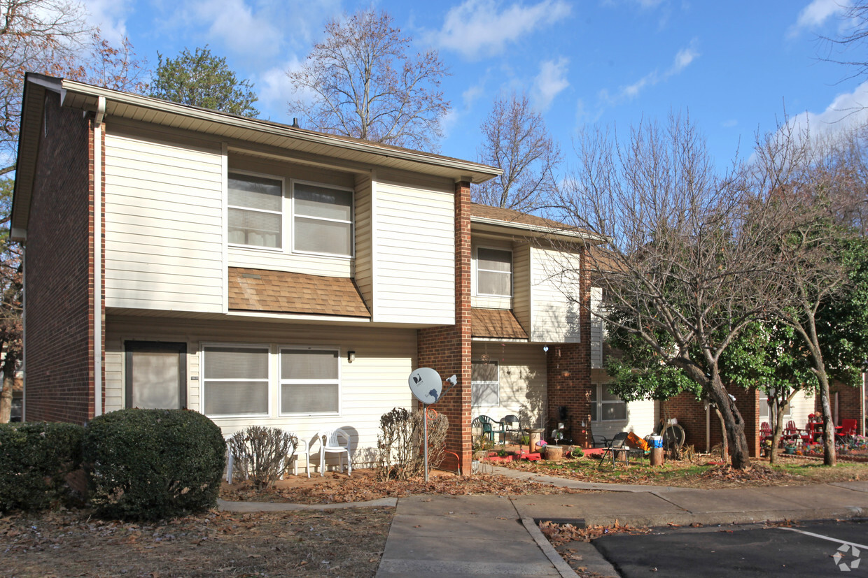 Primary Photo - Woodberry Run Apartments