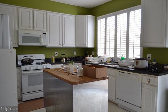 Building Photo - 8206 Ironclad Ct