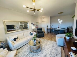 Building Photo - 1405 Tuscany Way