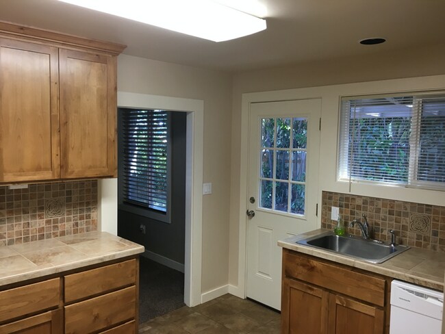 Foto del edificio - 5682 1st Ct