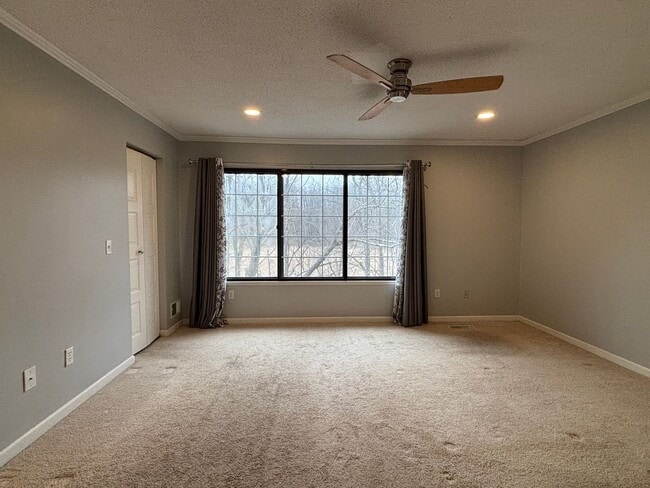 Building Photo - Parkview Hills - 3 Bedroom, 2.5 Bathroom C...