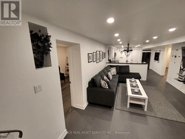 Building Photo - 32 Ontoro Blvd