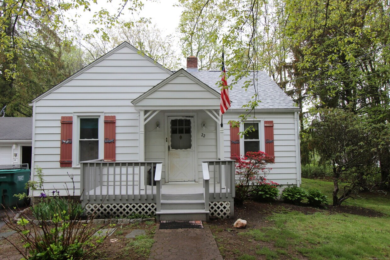 Primary Photo - 22 Brook St