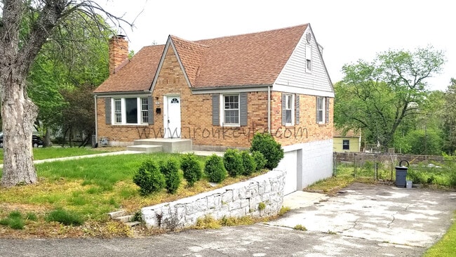 Building Photo - 3141 E Barker Cir