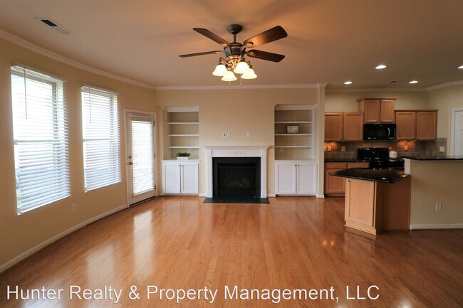 Building Photo - 3 br, 2.5 bath House - 982 Silver Leaf Drive
