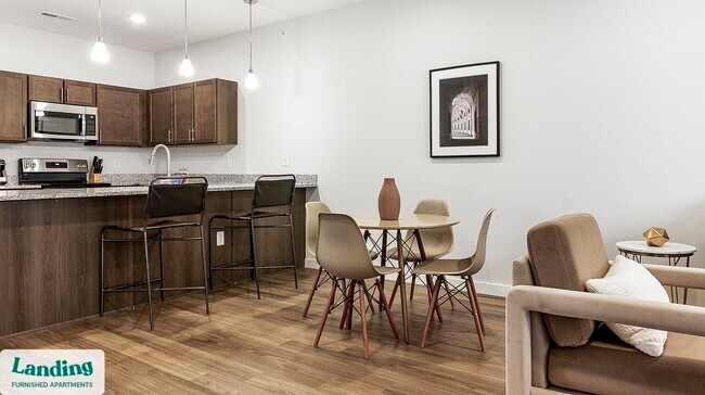 Foto del edificio - 9906 Runway Dr