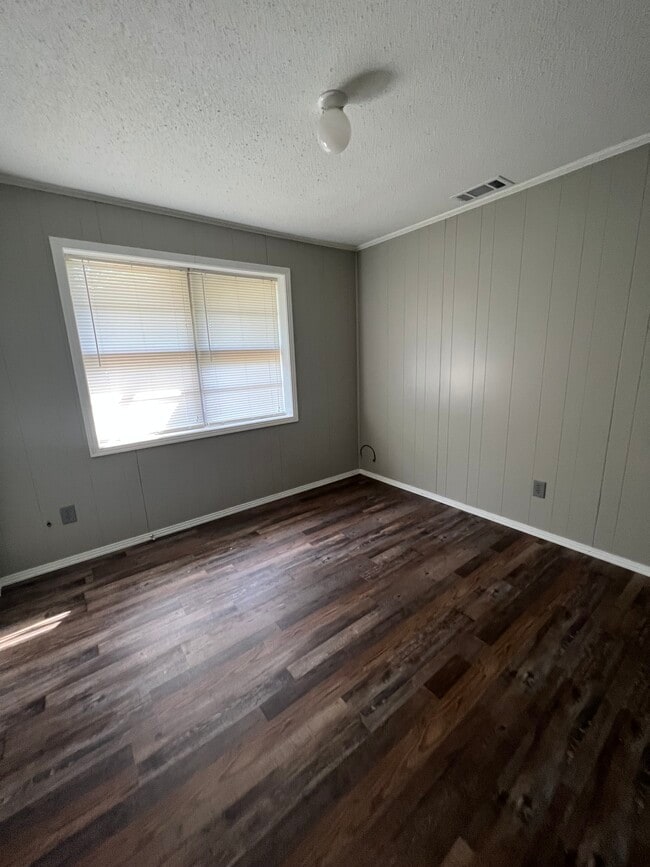 Building Photo - 3984 Liberty Rd